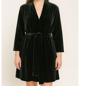 ZARA Woman Emerald Velvet Pullover Belted Knee Length Dress Size Medium